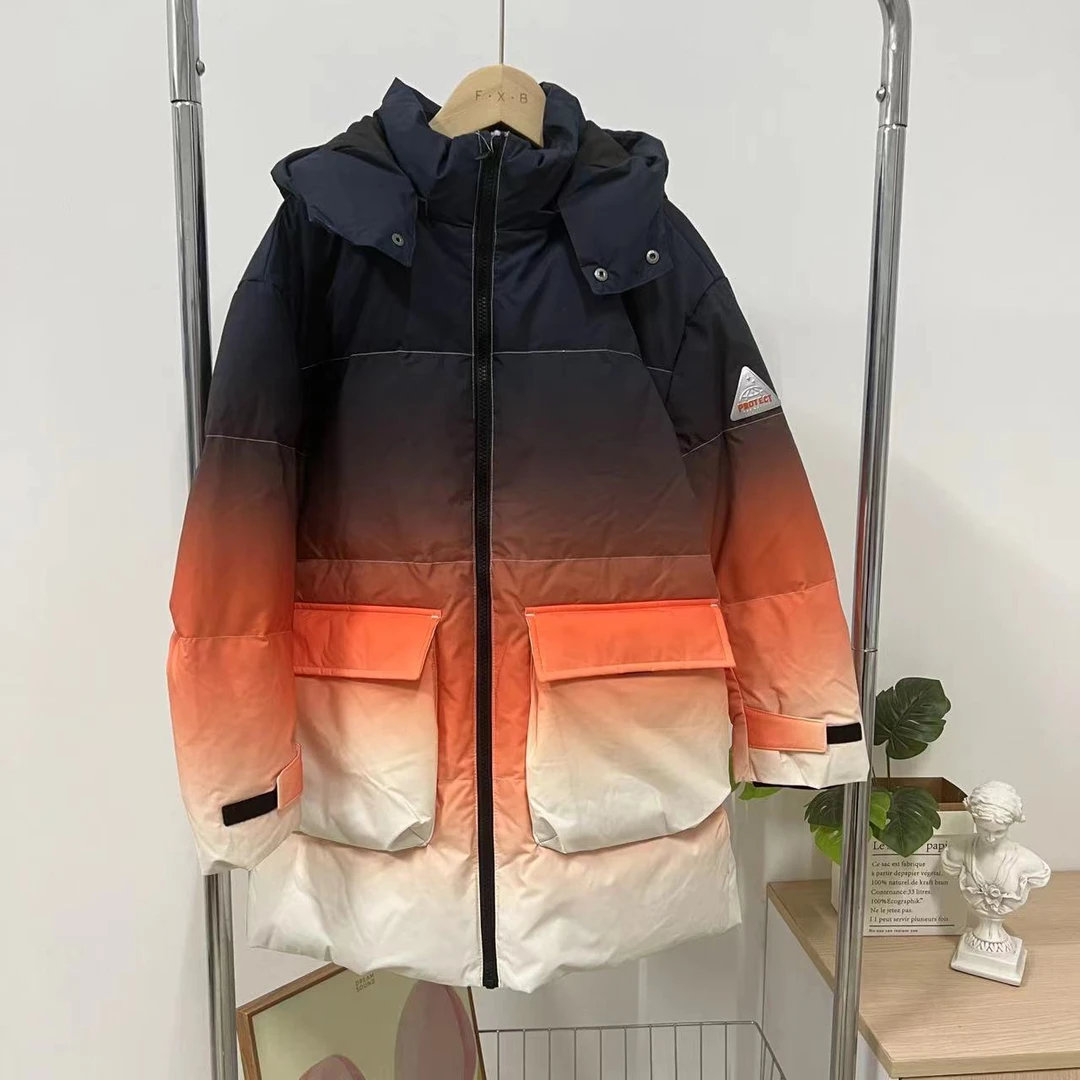 7110男女宝中长款渐变橙色户外五防连帽抗寒系列羽绒服