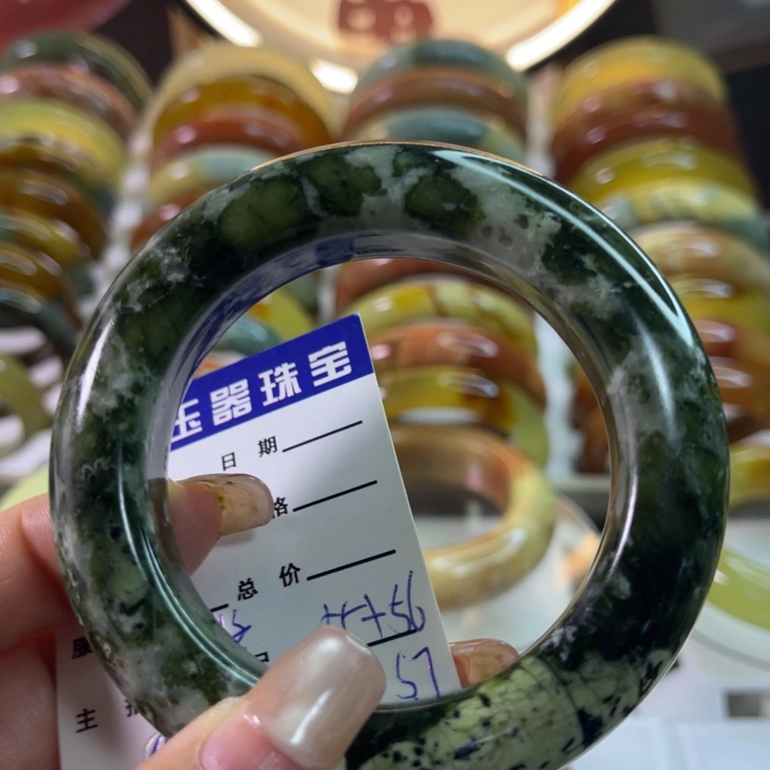 未镶嵌蛇纹石玉手镯