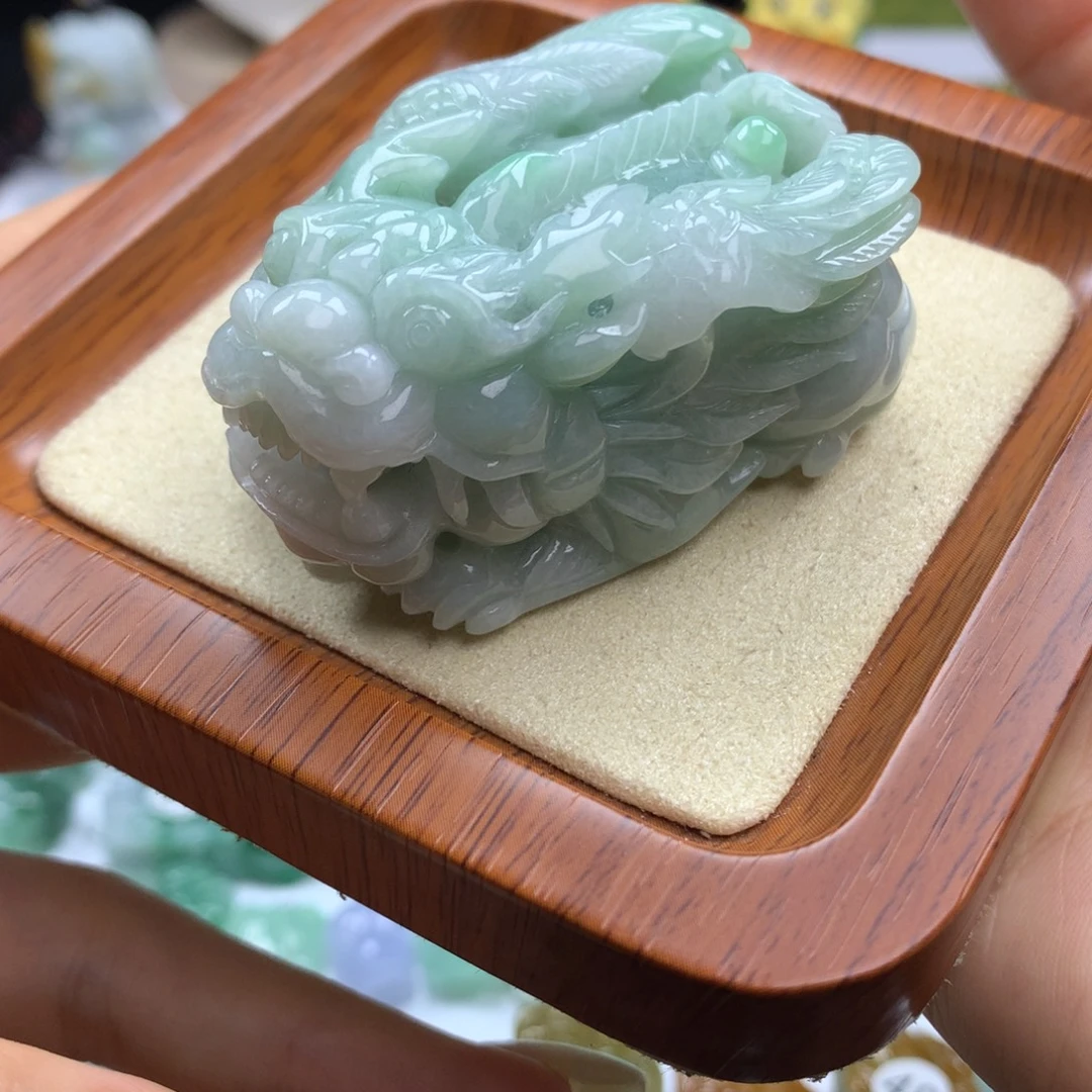 翡翠未镶嵌颈饰40