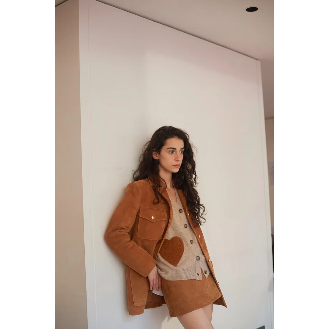 “巴黎游记”进口羊皮反绒古巴领廓形外套FC57258