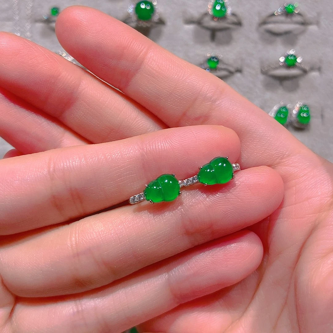 银S925镶嵌翡翠耳饰镜**姐