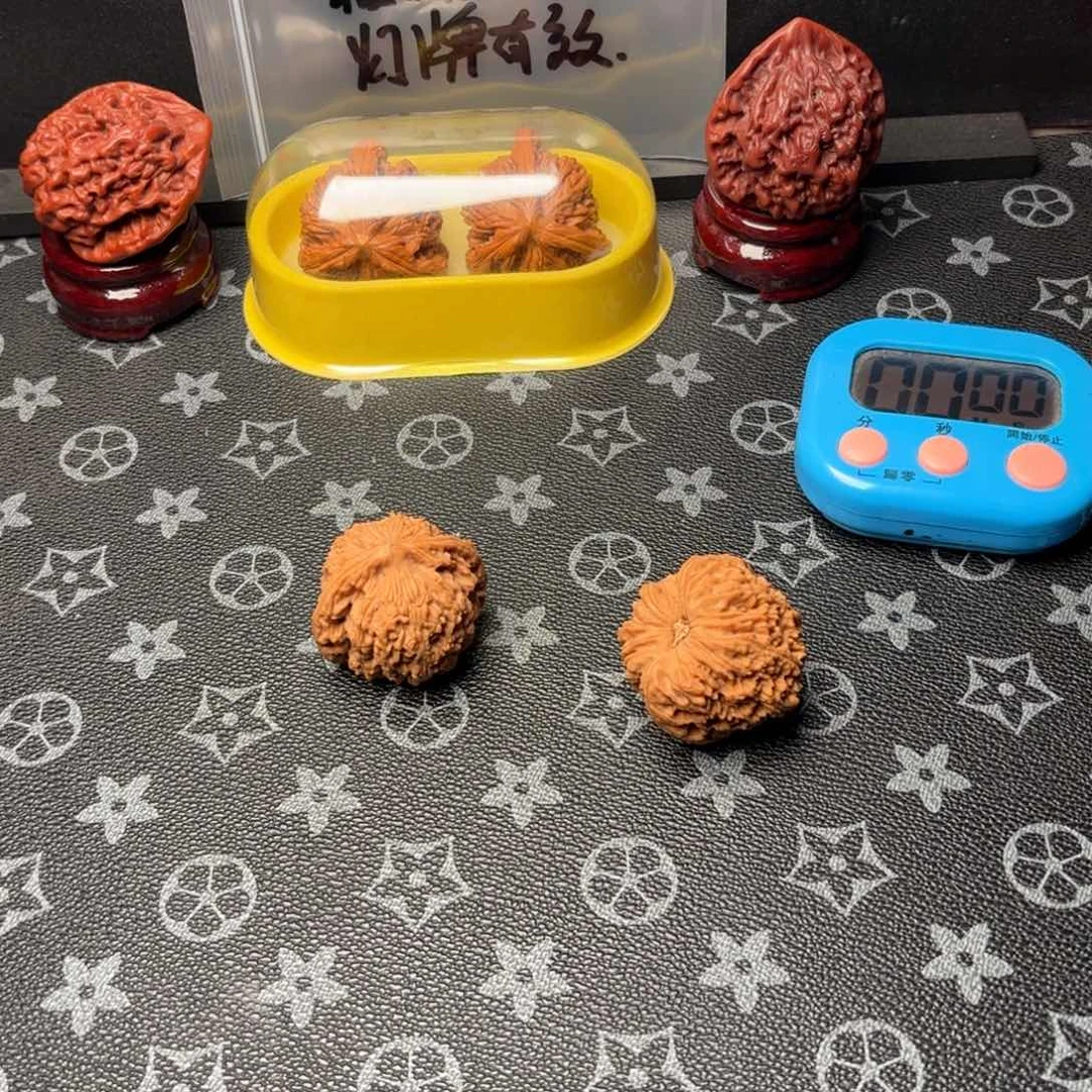 吃****吊坠文玩核桃核桃的品种繁多和产量较
