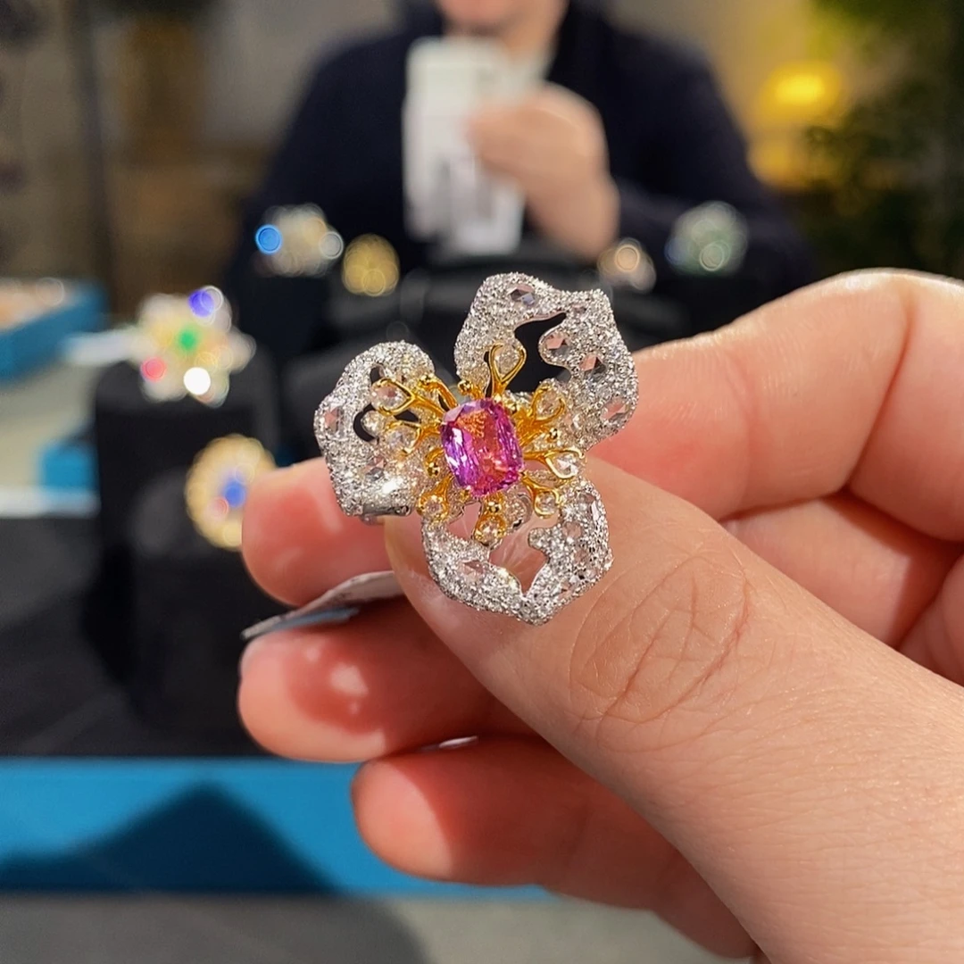 彩色蓝宝石戒指18K金镶嵌无烧1.033ct