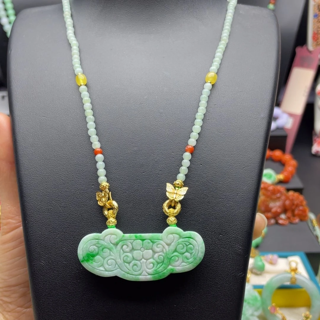 翡翠未镶嵌颈饰翡翠如意