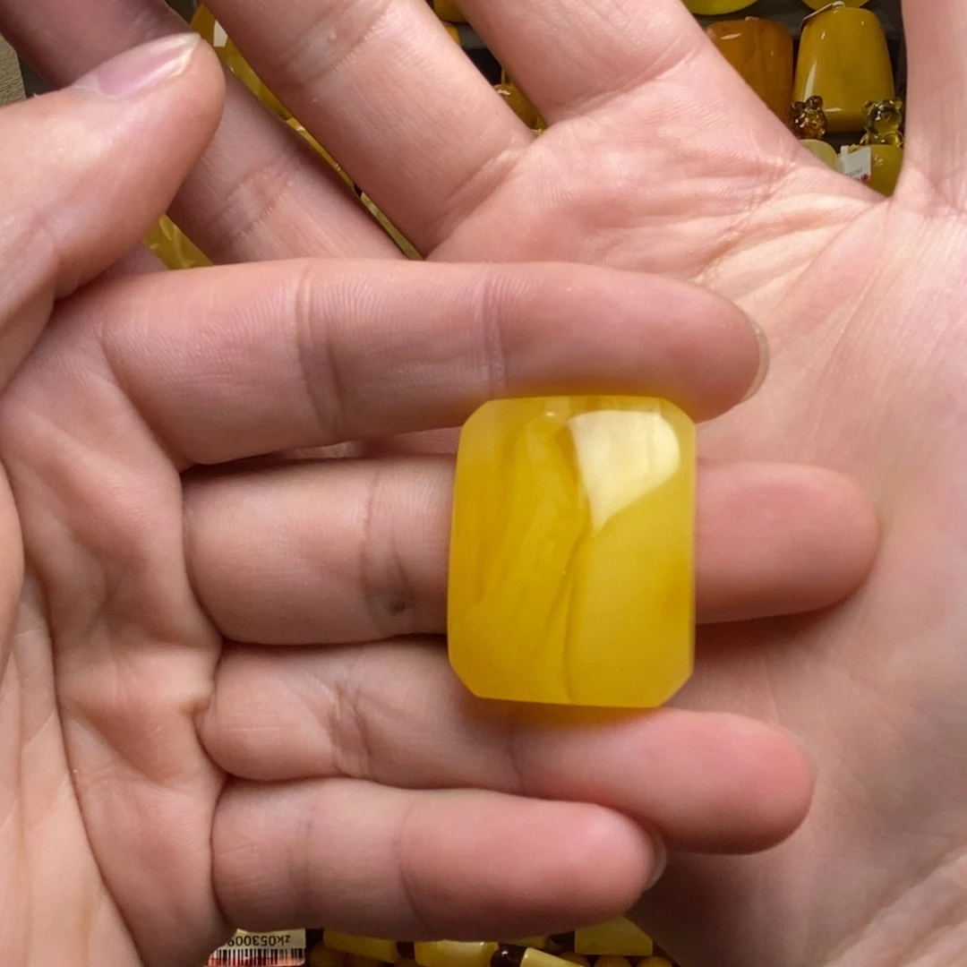 琥珀未镶嵌裸石蜜蜡