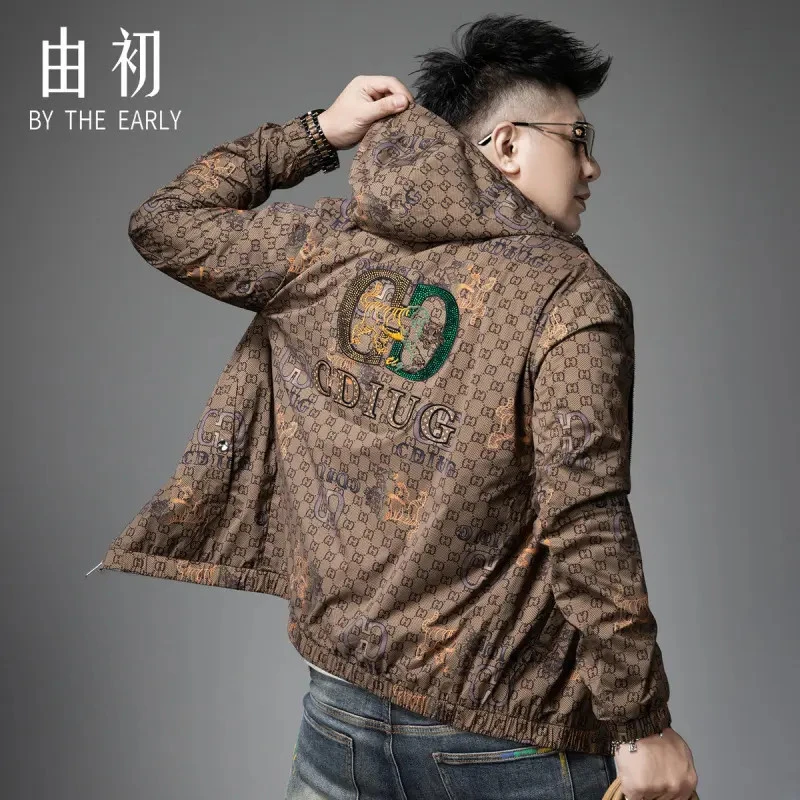 欧货秋季男士高端烫钻印花连帽外套2025新款薄款秋装上衣休闲夹克