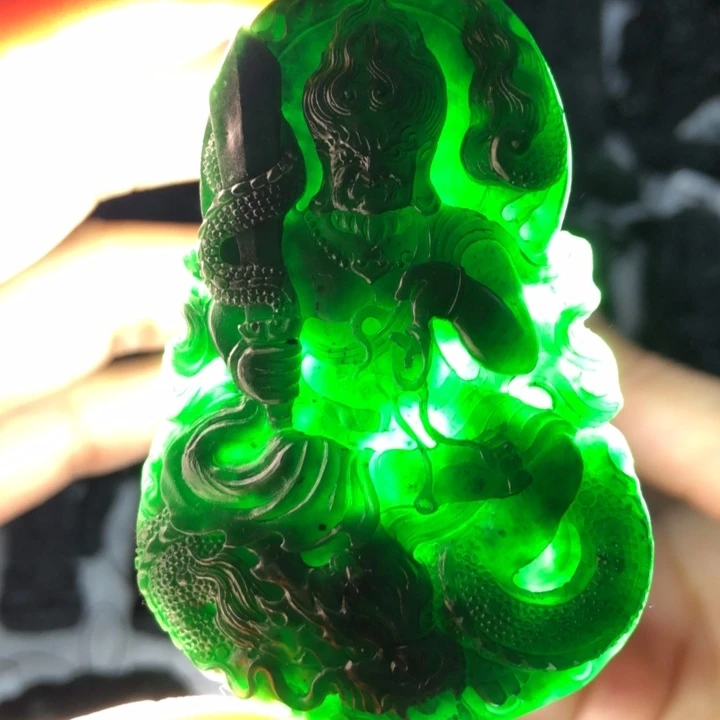 定制翡翠未镶嵌不动明王