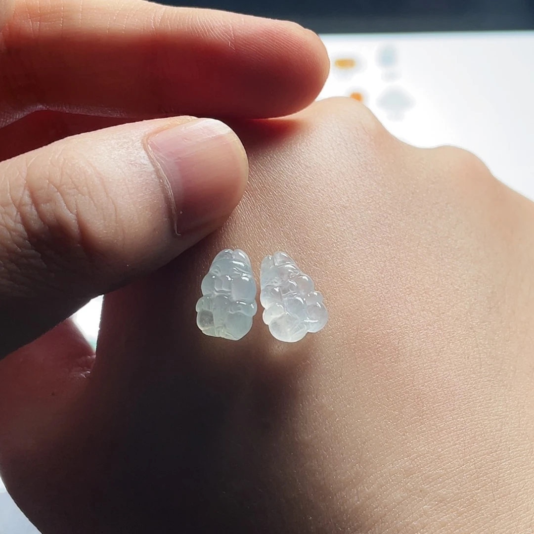 未镶嵌定制翡翠小兔子一对