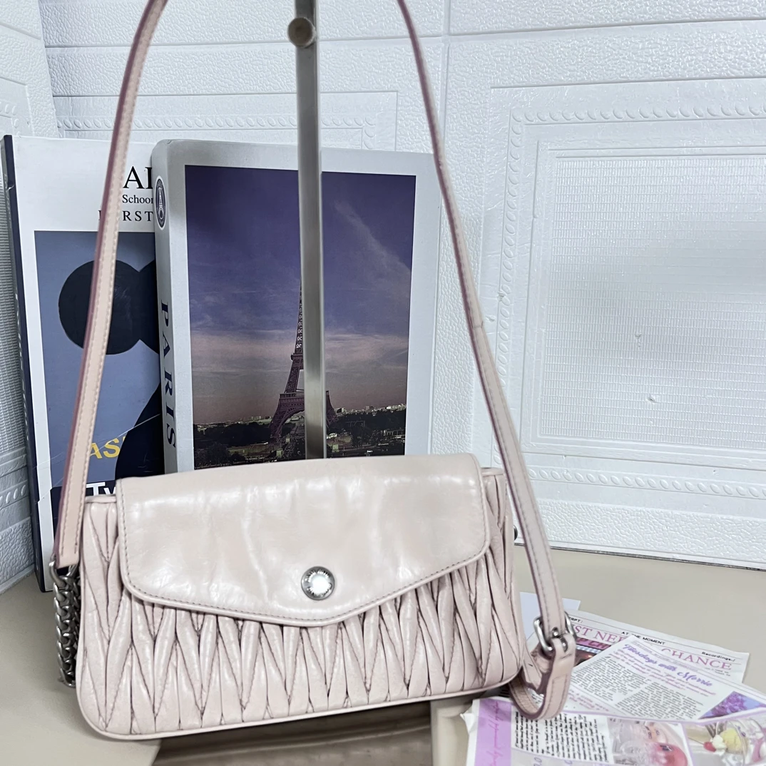 95新 MIU MIU/缪缪 粉色褶皱翻盖斜挎包