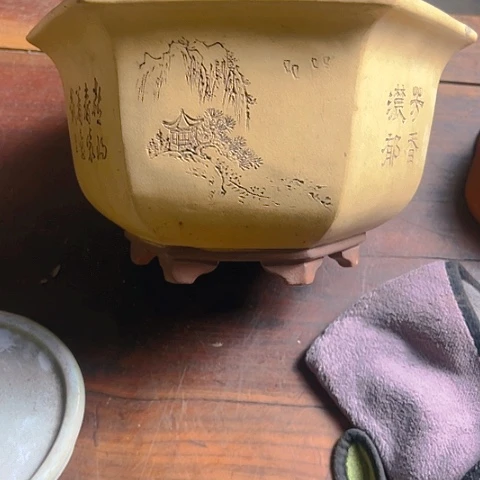 爱*翁陶瓷材料，品相完整