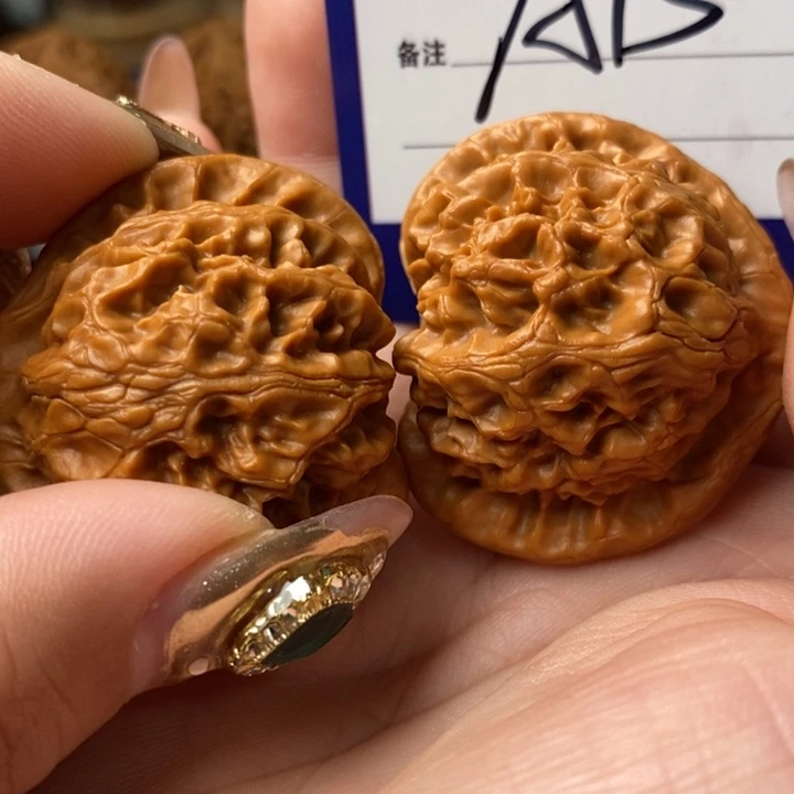 1***1把件桃核大宫灯大宫灯