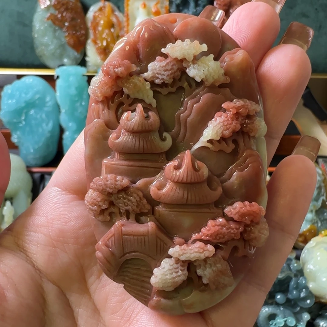 岫玉未镶嵌颈饰山水