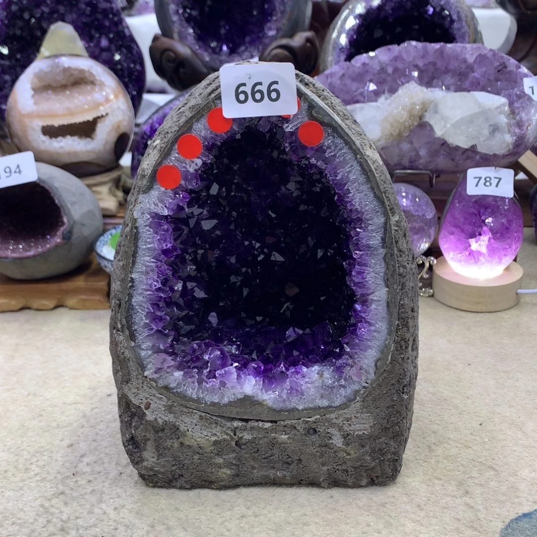 紫晶未镶嵌大型摆件（非配饰）