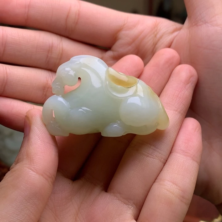 未镶嵌和田玉挂件