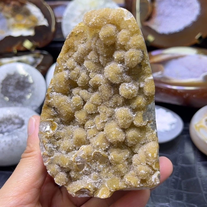 水晶未镶嵌珠宝半成品黄牙簇