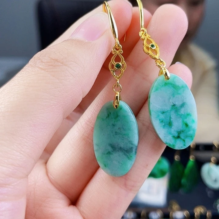 翡翠耳饰未镶嵌饰品