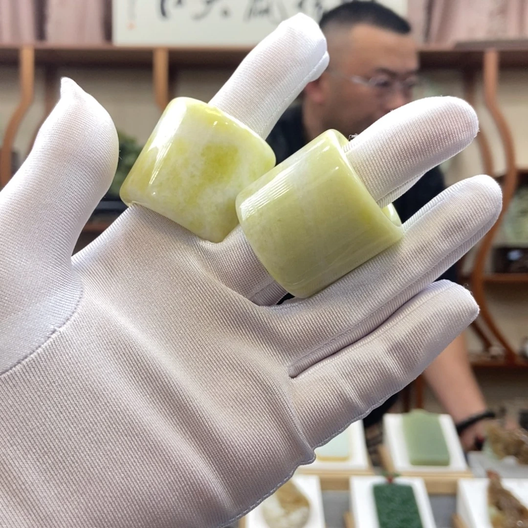 蛇纹石玉未镶嵌扳指（多样性发一件