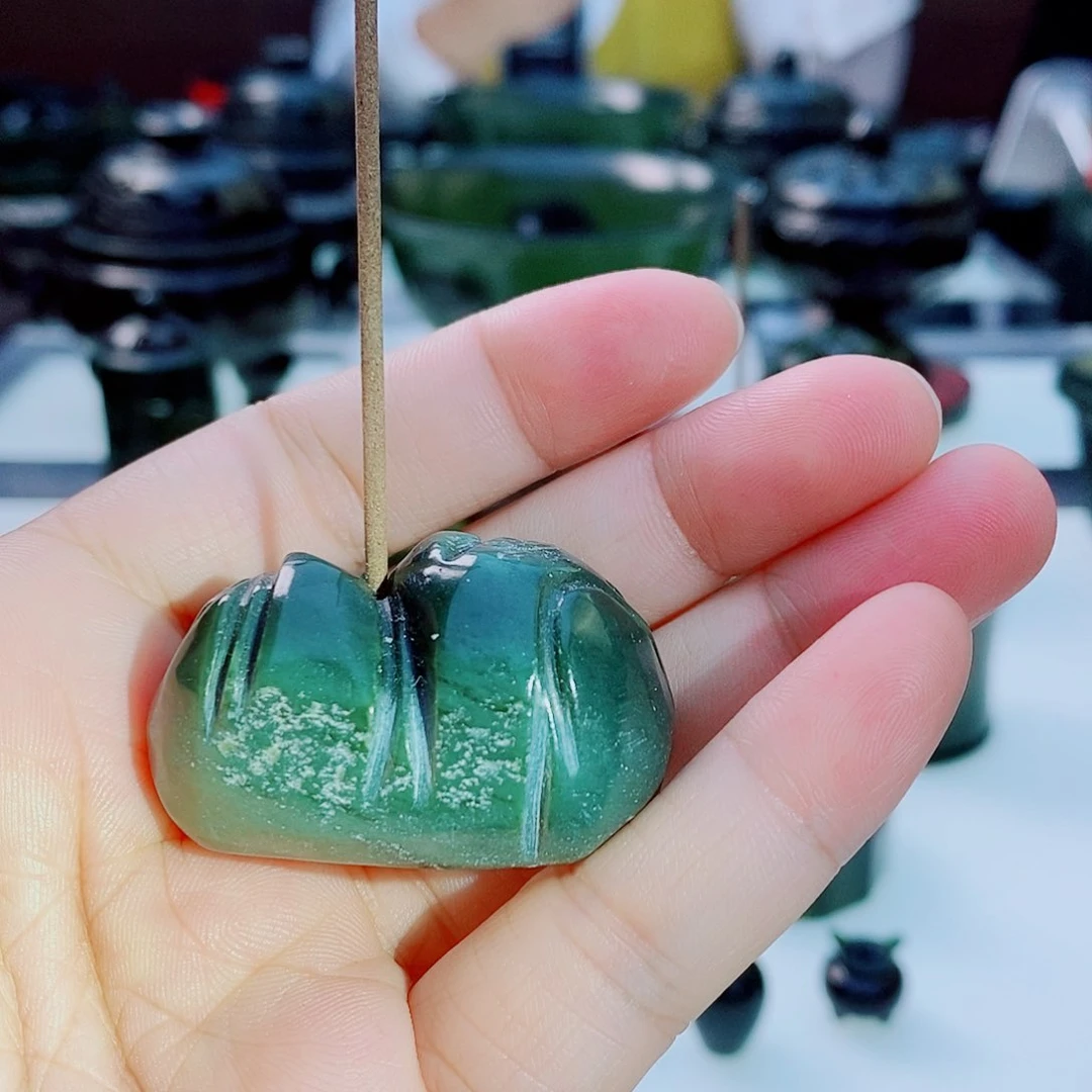 未镶嵌和田玉（青玉）摆件