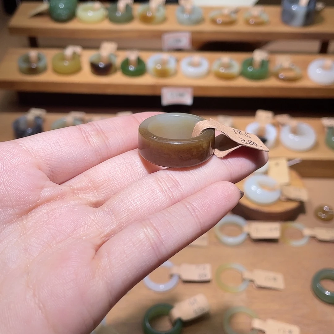 和田玉未镶嵌戒指福利款不退不换18.5