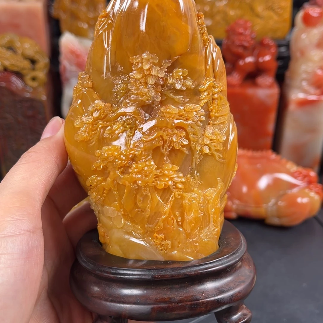 寿山石大**者北部田黄石
