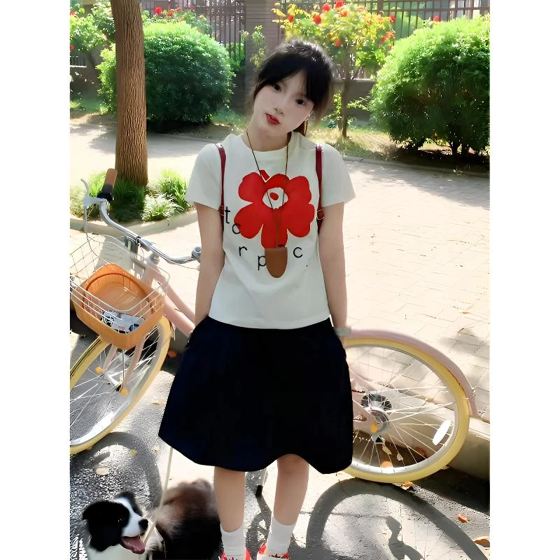 白色圆领正肩t恤女夏季红花字母印花休闲短袖修身显瘦上衣ins