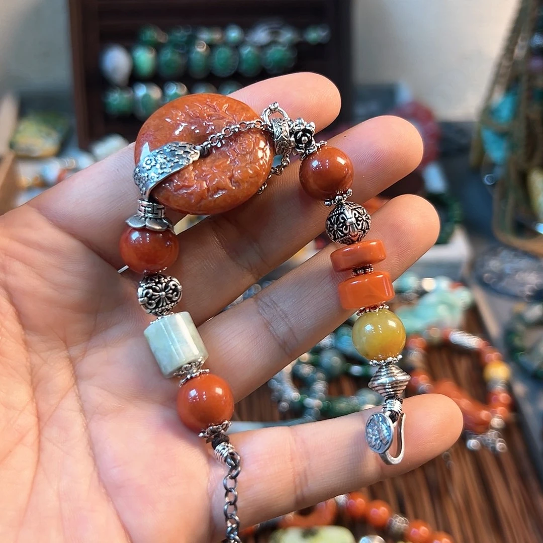 翡翠颈饰未镶嵌肥***啦手串