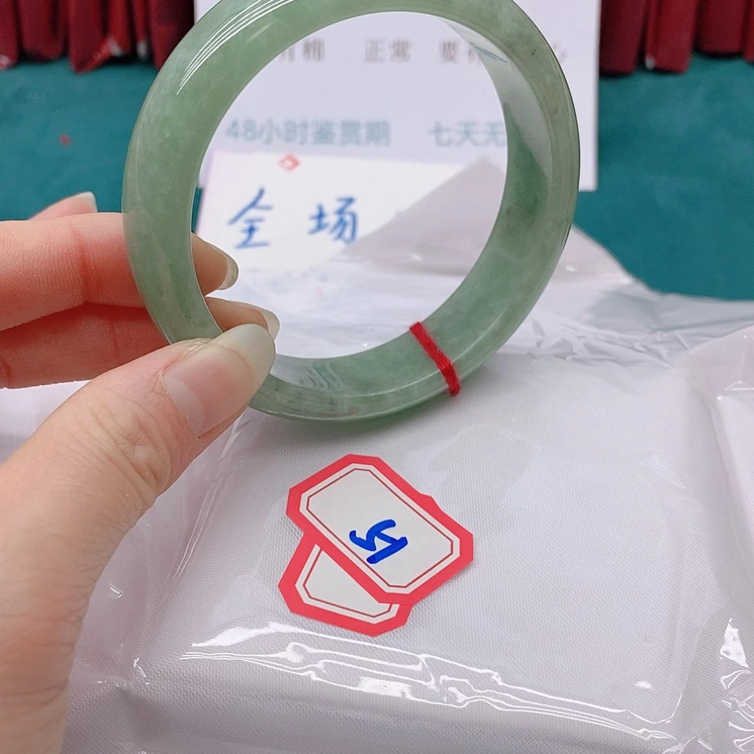 翡翠手镯未镶嵌相**己51111111111