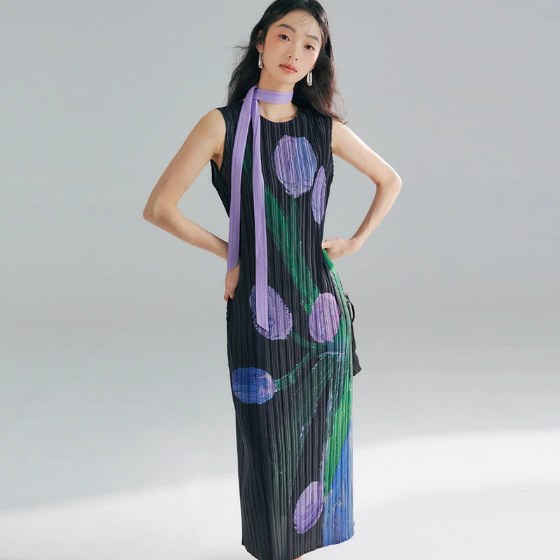 uare原创设计 终于开花了 复古油画郁金香压褶连衣裙D82N19414