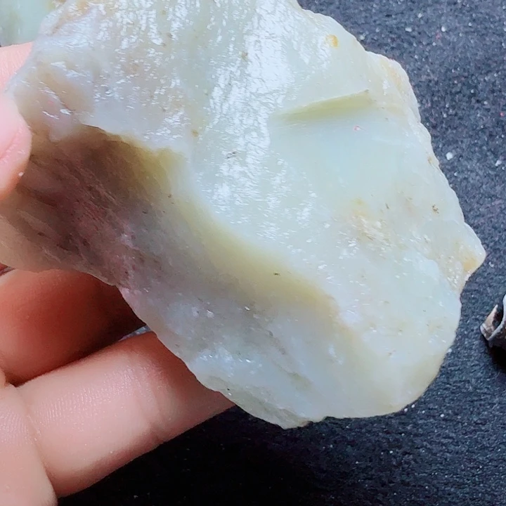 未镶嵌和田玉（糖玉）珠宝半成品
