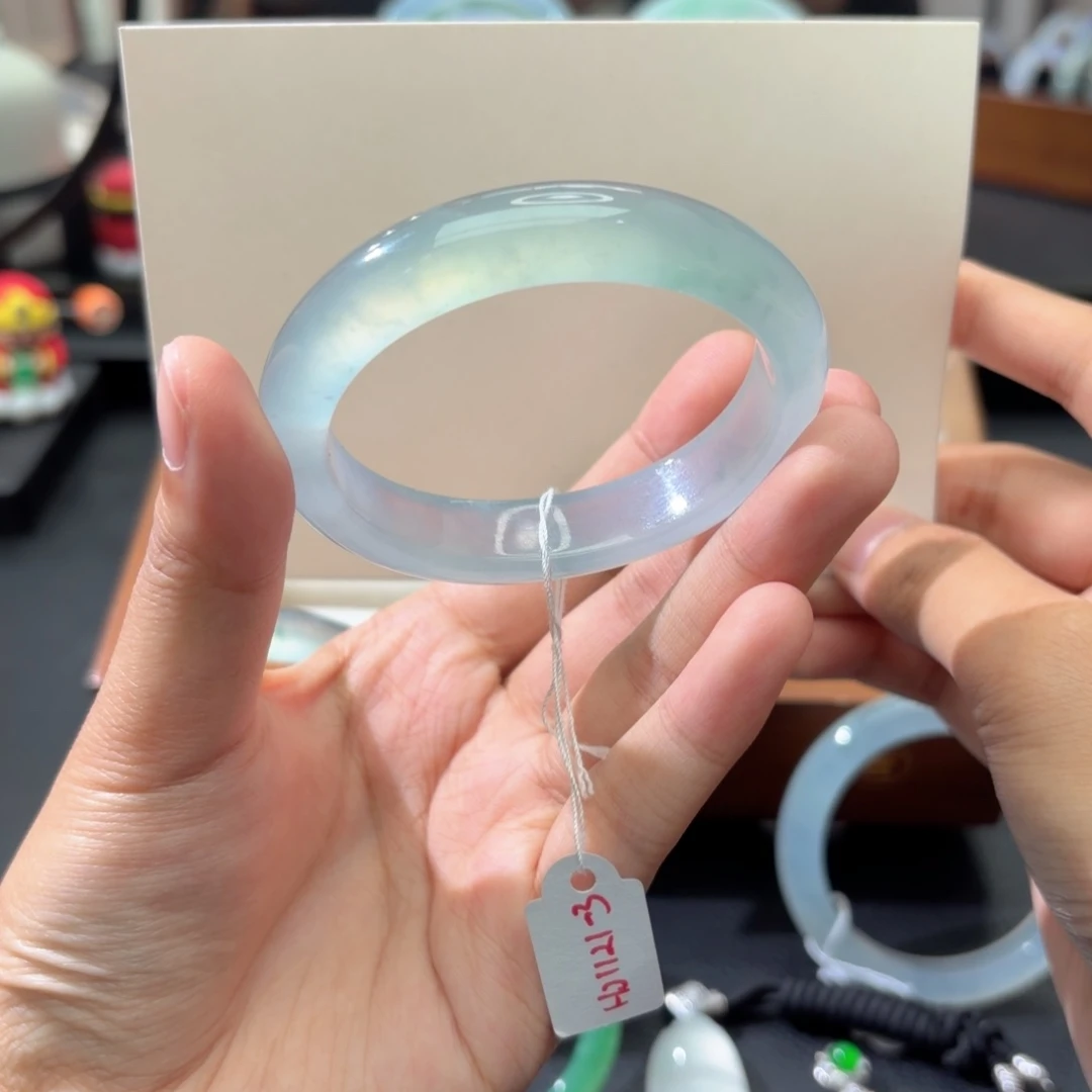 翡翠未镶嵌手镯贵妃