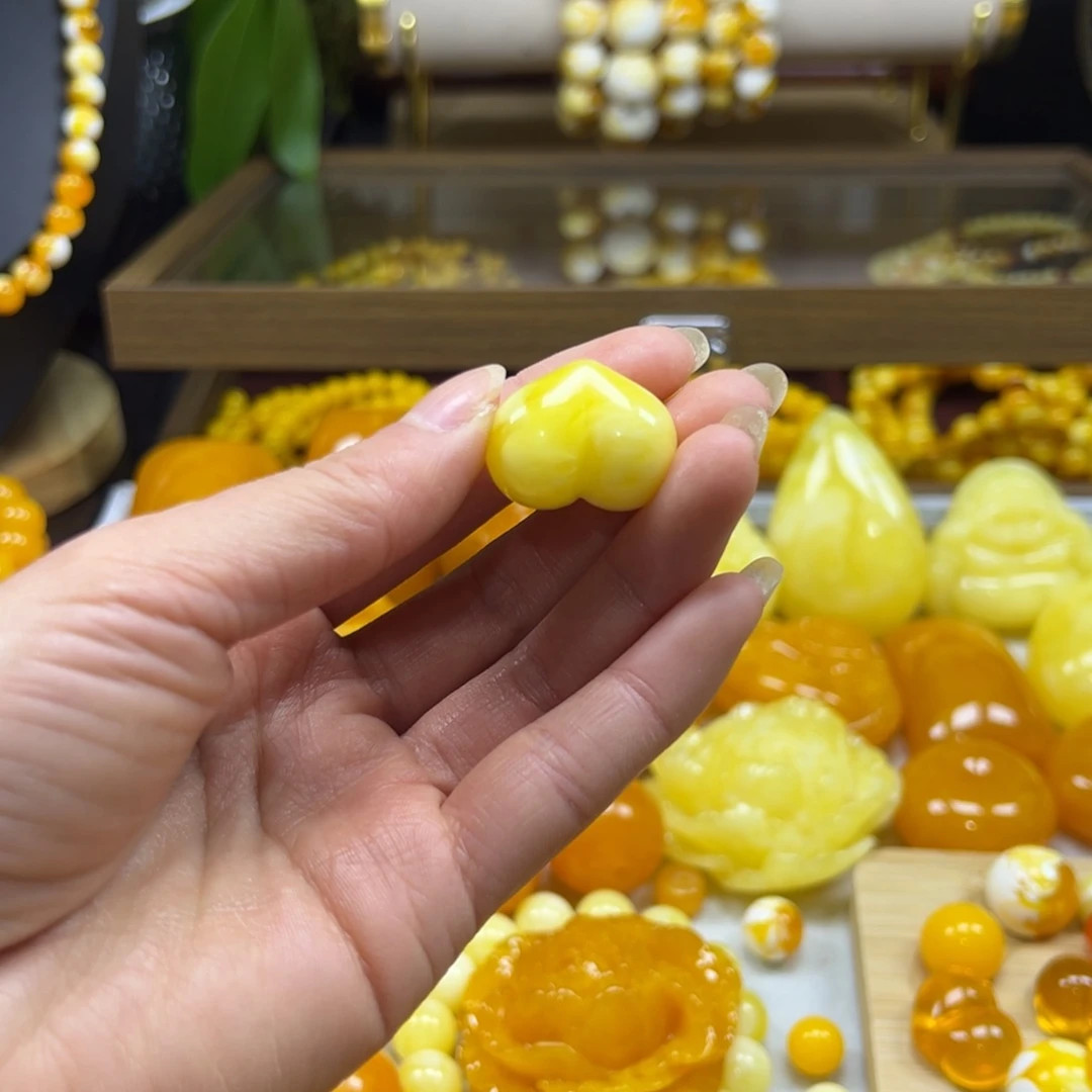 两****?百花蜜款屁桃一枚