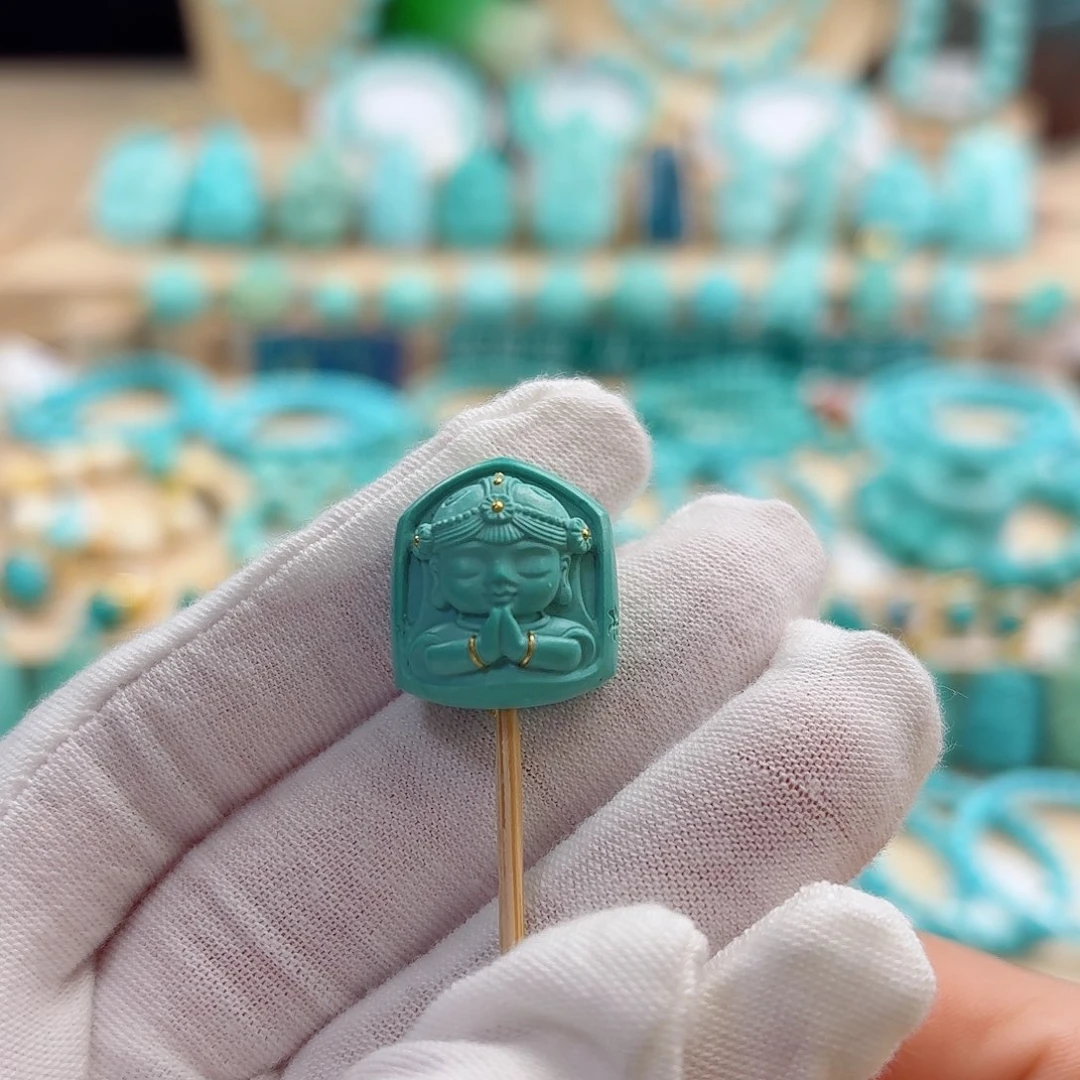 绿松石未镶嵌珠宝奇石