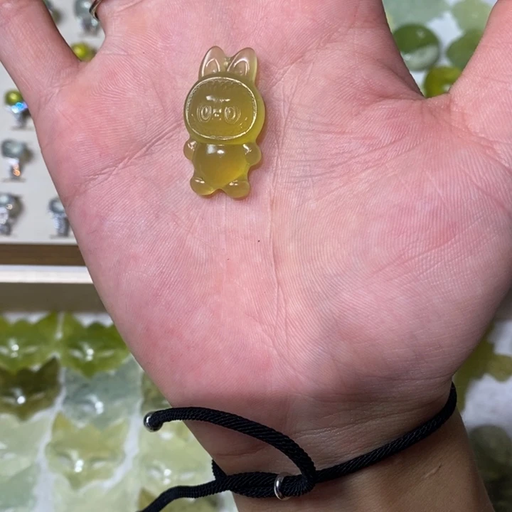 未镶嵌蛇纹石玉吊坠(不含链)