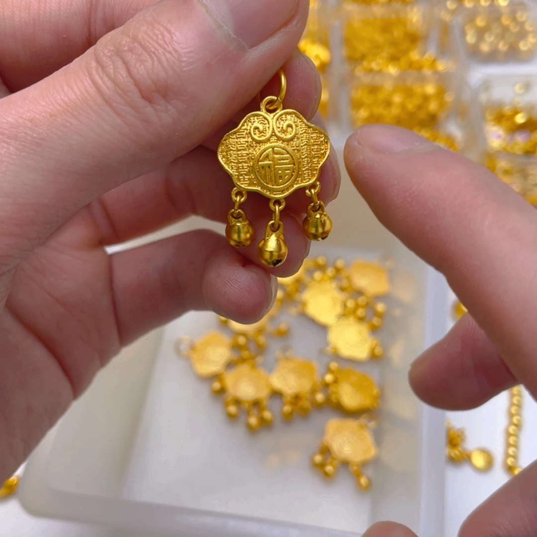 锆石铜合金长命锁1颗