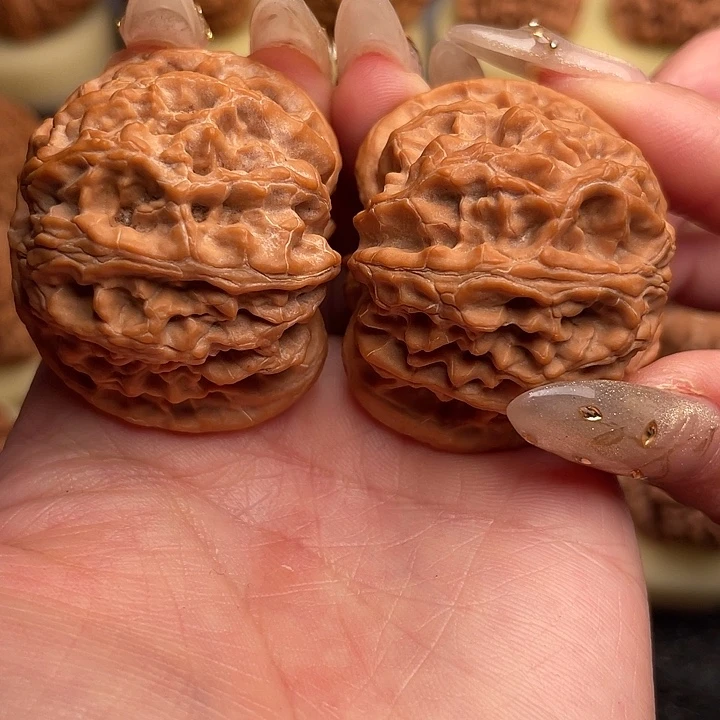 G***u吊坠文玩核桃苹果园