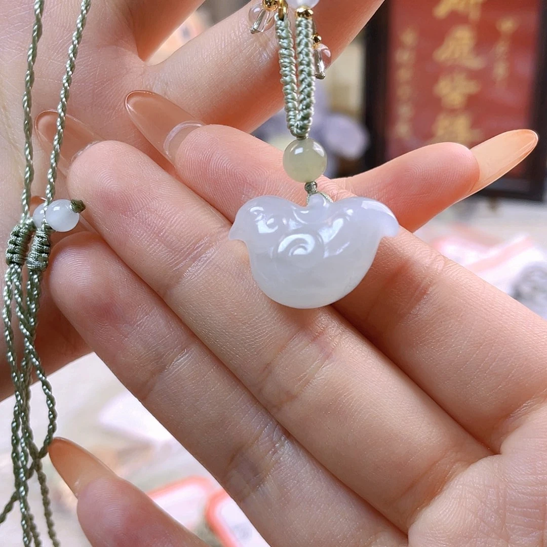 橘***啾和田玉未镶嵌吊坠(赠链)