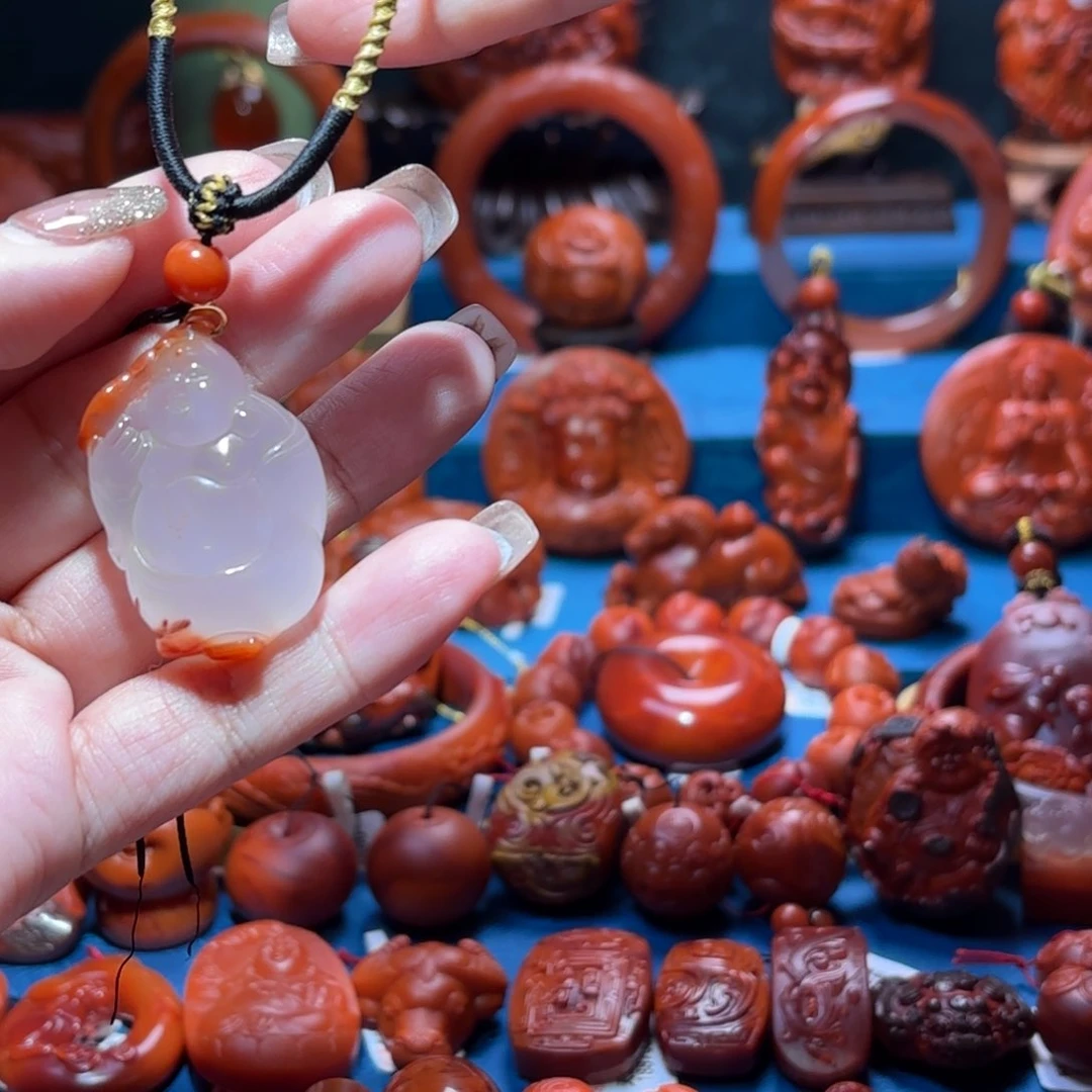 未镶嵌雕刻南红玛瑙