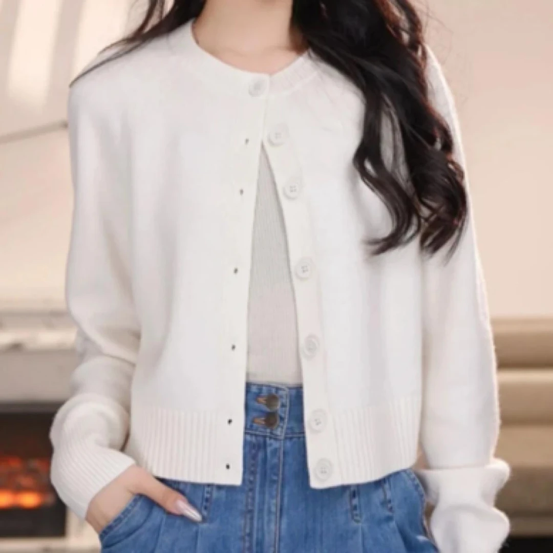 阿玛施548033-新款纯色圆领时尚气质百U领串珠长袖针织衫