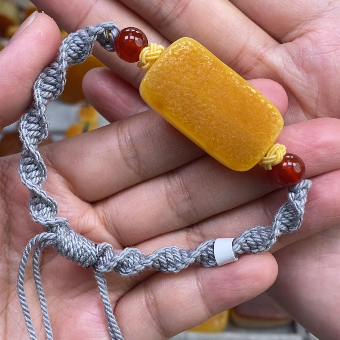 蜜蜡未镶嵌珠宝奇石