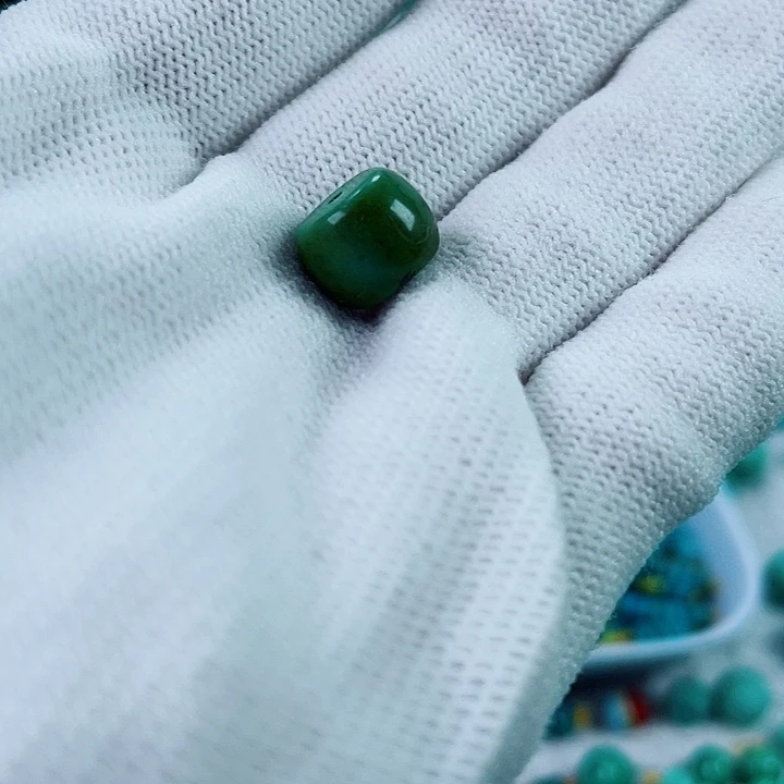 南红玛瑙未镶嵌珠宝奇石