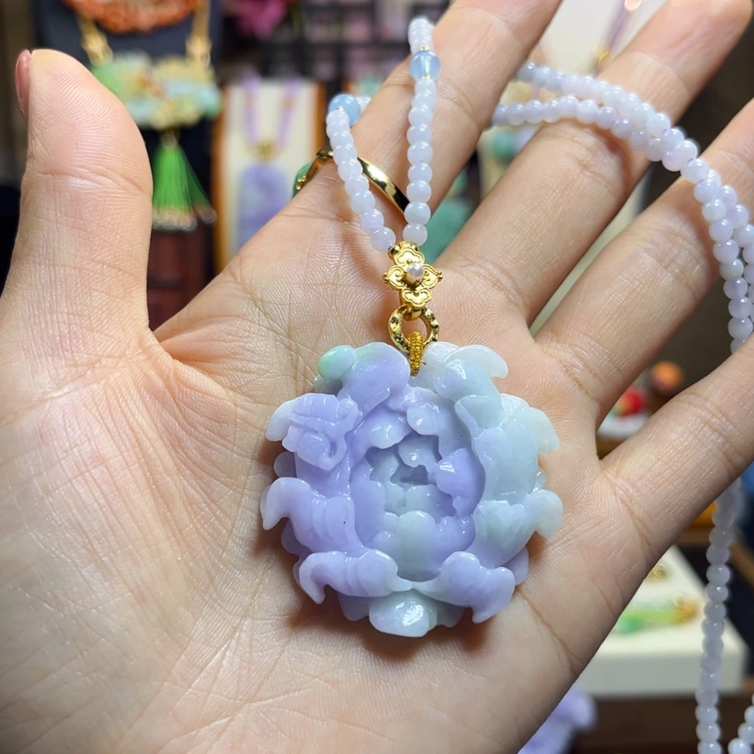 蓝***己翡翠未镶嵌颈饰天然翡翠