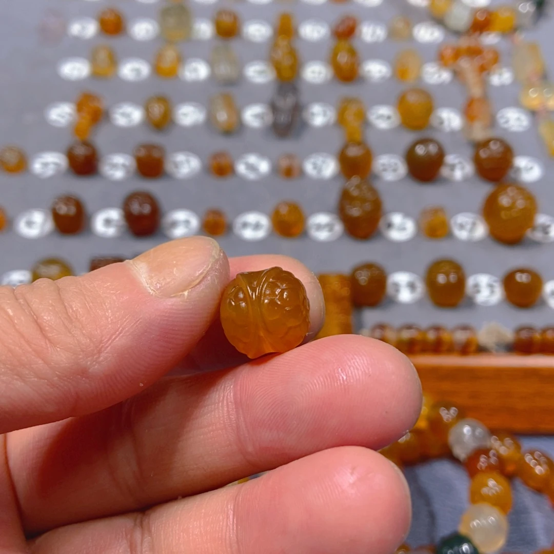 玛瑙/玉髓合金颈饰背云