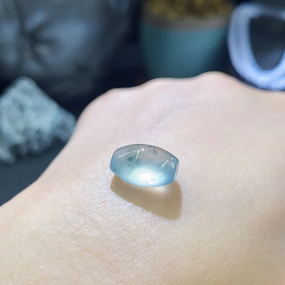 翡翠未镶嵌挂件起光冰飘花