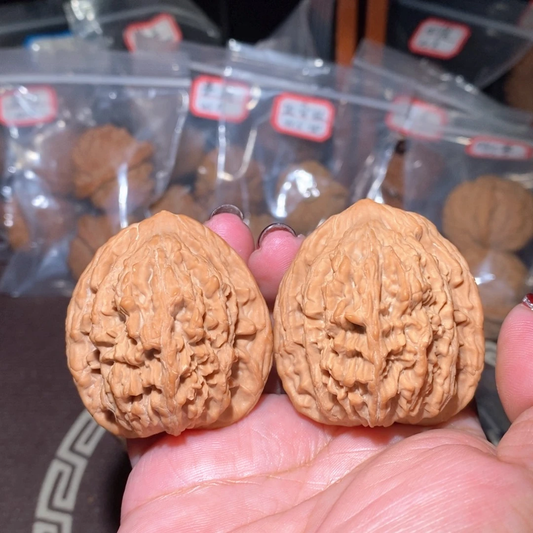 把件文玩核桃粗筋虎头