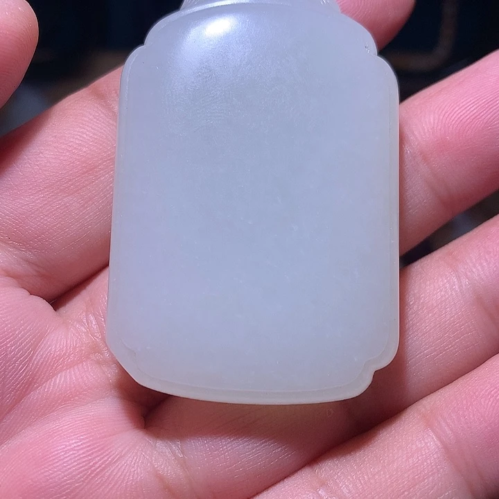 和田玉（糖玉）未镶嵌颈饰望**瑜