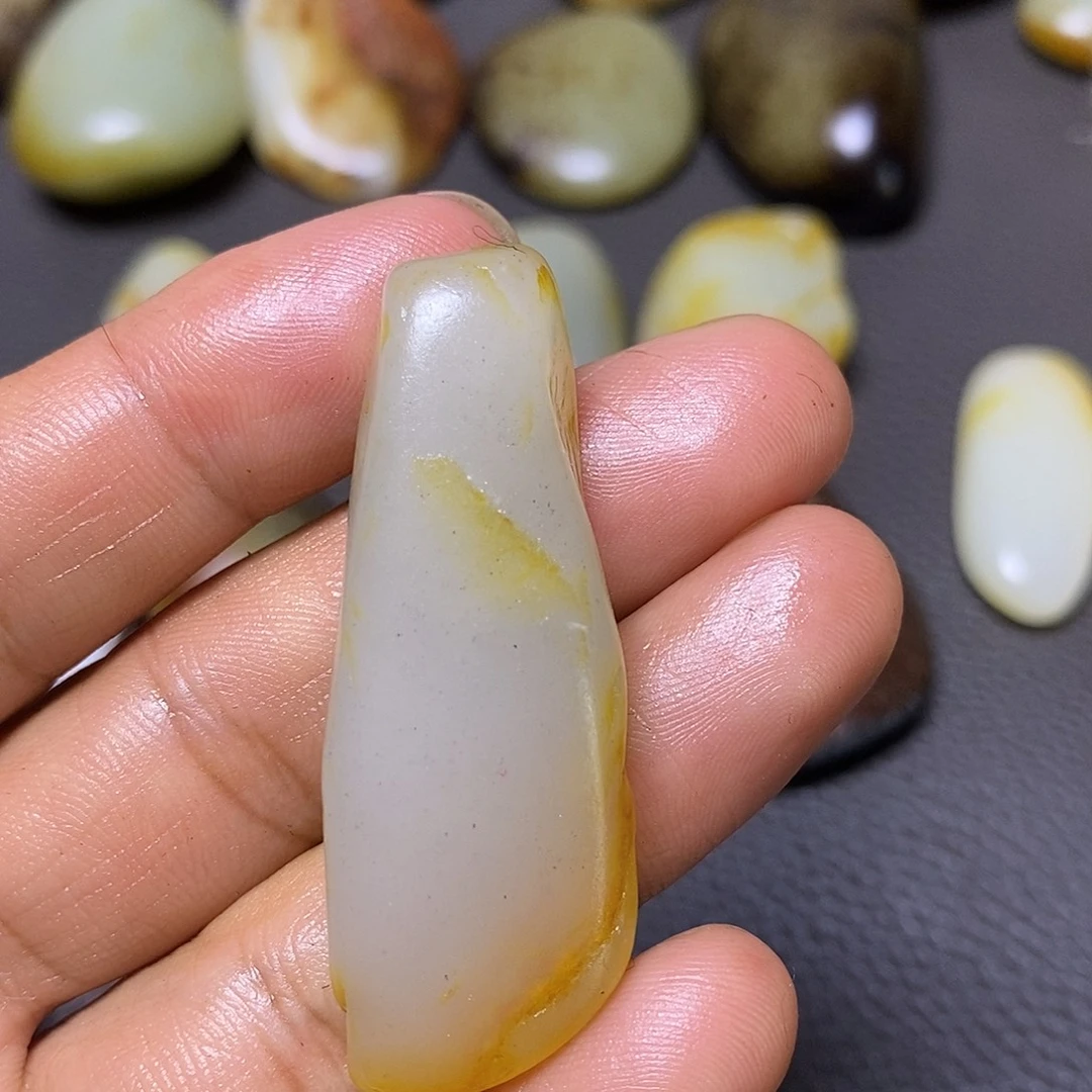 未镶嵌和田玉挂件