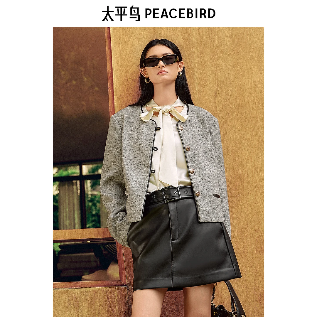【粉丝专属】太平鸟圆领短款灰色小香外套女新品新款A1BBF1302