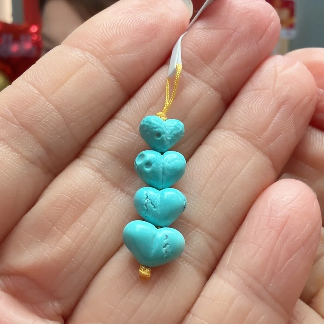 绿松石未镶嵌颈饰