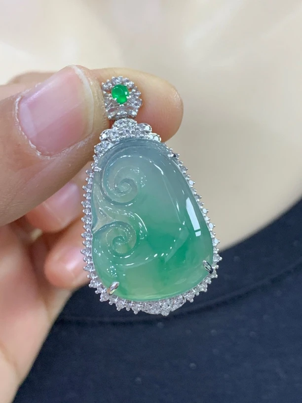 18k金镶嵌如意，完美