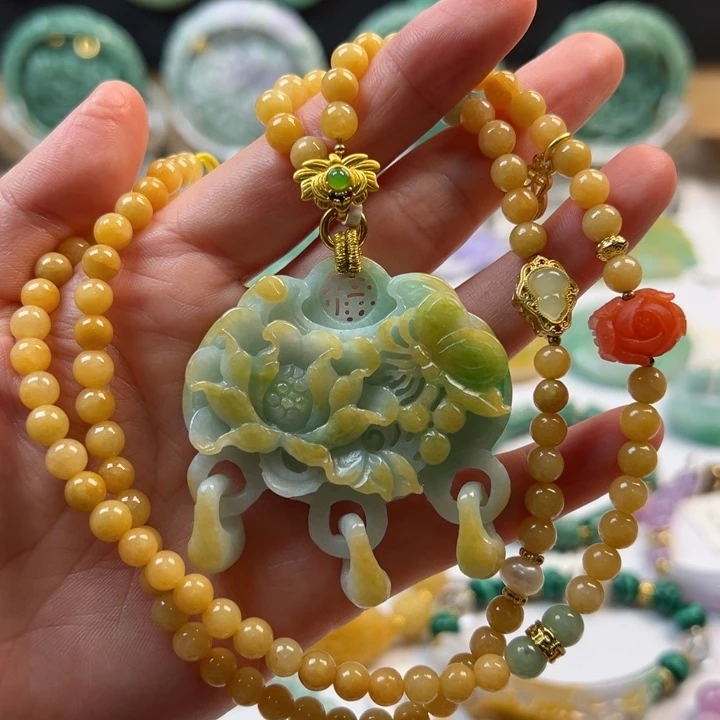 颈饰未镶嵌翡翠吊坠